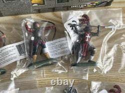 Britains Deetail, Knights & Saracens, Toy Soldiers, In Original Trade Box. 1/32