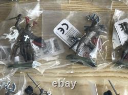 Britains Deetail, Knights & Saracens, Toy Soldiers, In Original Trade Box. 1/32