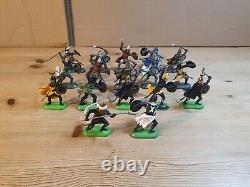 Britains Deetail Sword Castle Playset Knights Turks & Robin Hood Figures x60