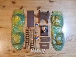 Britains Deetail Sword Castle Playset Knights Turks & Robin Hood Figures x60