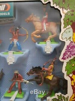 Britains Deetail Wild West Indians Boxed No 7546 (lot 2643)