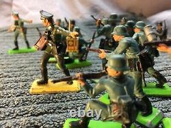 Britains Deetail toy soldiers WW2 Germans, Vintage 1970