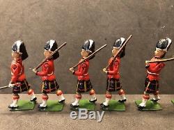 Britains EXTREMELY RARE Uncatalogued Black Watch Highlanders. Circa 1960