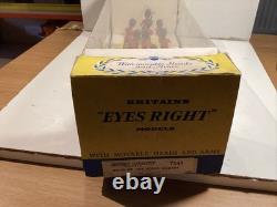 Britains Eyes Right Soldiers 7243 Band Of Scots Guards Very Near Mint In Box
