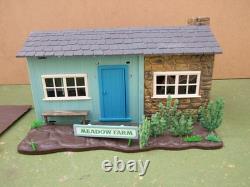 Britains Farm. Meadow Farm Cottage No 4716