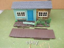 Britains Farm. Meadow Farm Cottage No 4716
