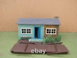 Britains Farm. Meadow Farm Cottage No 4716