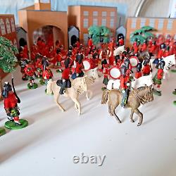 Britains/Grenadier guardsx50+4/ Royal Scots dragoon guards X 38+6 in unique tin