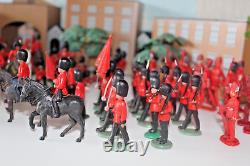 Britains/Grenadier guardsx50+4/ Royal Scots dragoon guards X 38+6 in unique tin