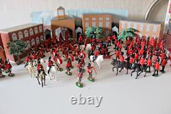 Britains/Grenadier guardsx50+ and Royal Scots dragoon guards X 40+ in unique tin