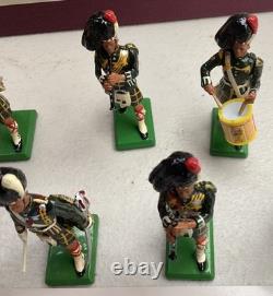 Britains Hamleys Regimental Band Of The 1st Battalion The Gordon Highlanders