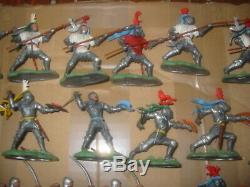 Britains Herald Swoppet Knights, A Mixed Lot, 31 In Total