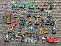 Britains Herald Vintage plastic Soldiers Cowboys