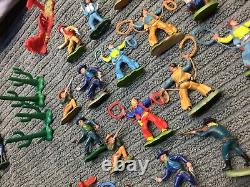 Britains Herald Vintage plastic Soldiers Cowboys