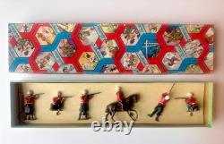 Britains Highlanders Set 51 Boxed Hexagon Lid toy Metal Soldiers Tied to Card
