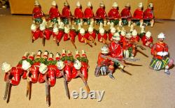 Britains Highlanders in Battle -Vintage Display of 30 x Camerons, Gordons etc
