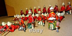 Britains Highlanders in Battle -Vintage Display of 30 x Camerons, Gordons etc