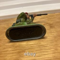 Britains Holy Grail Super Deetail Paratrooper. Figure 3 Kneel
