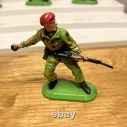 Britains Holy Grail Super Deetail Paratrooper. Figure 4 Frag