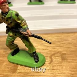 Britains Holy Grail Super Deetail Paratrooper. Figure 4 Frag