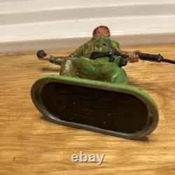 Britains Holy Grail Super Deetail Paratrooper. Figure 4 Frag