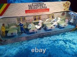 Britains Hospital Ward, 4 Beds. Doctor, Nurses. Patients Accessories Boxed