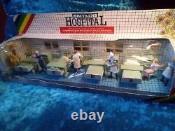 Britains Hospital Ward, 4 Beds. Doctor, Nurses. Patients Accessories Boxed