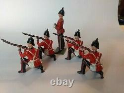 Britains Lead Soldiers 14 Pc Set, Queens Royal Regiment Orginal Box # 2086