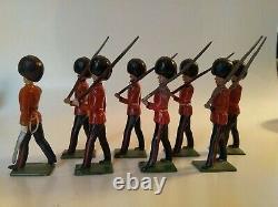 Britains Lead Soldiers 8 Pc Set British Coldstream Guards Marching Org Box 1515