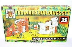 Britains Ltd 132 WWII BOMBED BUILDINGS GERMAN & BRITISH INFANTRY 4731 Set C-10