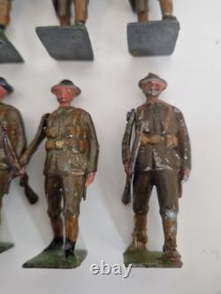 Britains Ltd British Infantry No 195 Lead Soldiers With Original Box