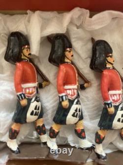 Britains Ltd Lead Soldiers Set of 15 Scottish Highland Guards Early Issue
