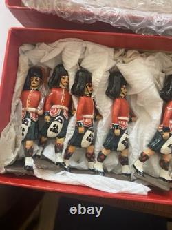 Britains Ltd Lead Soldiers Set of 15 Scottish Highland Guards Early Issue