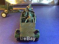 Britains Ltd WW2 German Kubelwagen Vehicle & Artillery