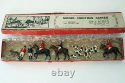 Britains Model Hunting Series No. 1446 14 lead fox hunt toys with original box