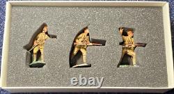 Britains Mons 1914, 4th Battalion, 1st Royal Fusiliers Advancing WW1 #17807