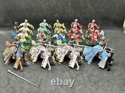Britains Moulded Metal Jousting Knight Mounted And Foot Soldiers X 20 54mm Lead