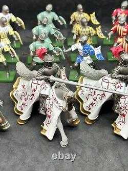 Britains Moulded Metal Jousting Knight Mounted And Foot Soldiers X 20 54mm Lead