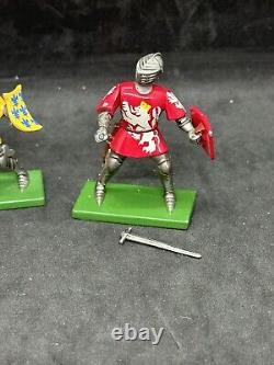 Britains Moulded Metal Jousting Knight Mounted And Foot Soldiers X 20 54mm Lead