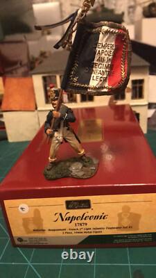 Britains Napoleonics 17879 Hougemont French 1st Light Infantry Pic 4