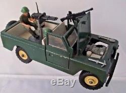 Britains No. 9777 Military LWB Land Rover Vintage Diecast Model Boxed Soldiers