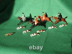 Britains Pre-war Lead Hunt Set Full Cry Mounted Huntsmen Women With Hounds & Fox