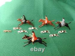 Britains Pre-war Lead Hunt Set Full Cry Mounted Huntsmen Women With Hounds & Fox