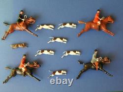 Britains Pre-war Lead Hunt Set Full Cry Mounted Huntsmen Women With Hounds & Fox