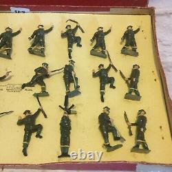 Britains Regiments of All Nations BRITISH INFANTRY WITH GAS MASKS 24 Pieces