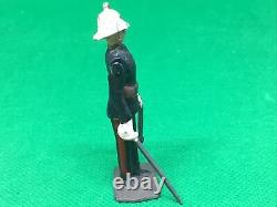 Britains Royal Marines Presenting Arms And Officer Set 2071 Repainted yel 475