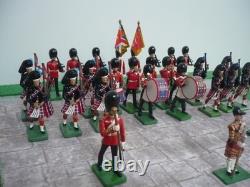 Britains Scots Guards Pipes Drums & Bugle Marching Band & Colour Party