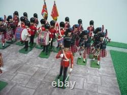 Britains Scots Guards Pipes Drums & Bugle Marching Band & Colour Party