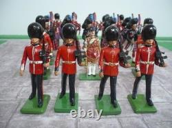 Britains Scots Guards Pipes Drums & Bugle Marching Band & Colour Party