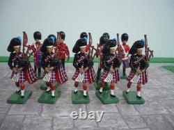 Britains Scots Guards Pipes Drums & Bugle Marching Band & Colour Party